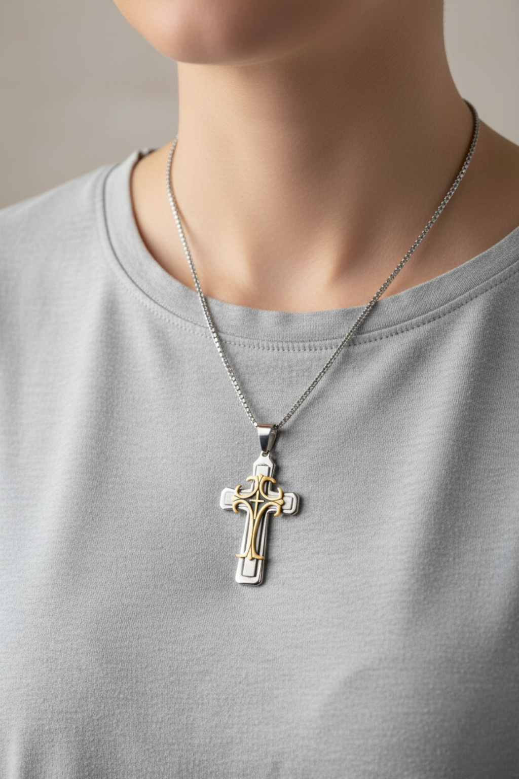 Collier Croix Homme - Modèle Classique