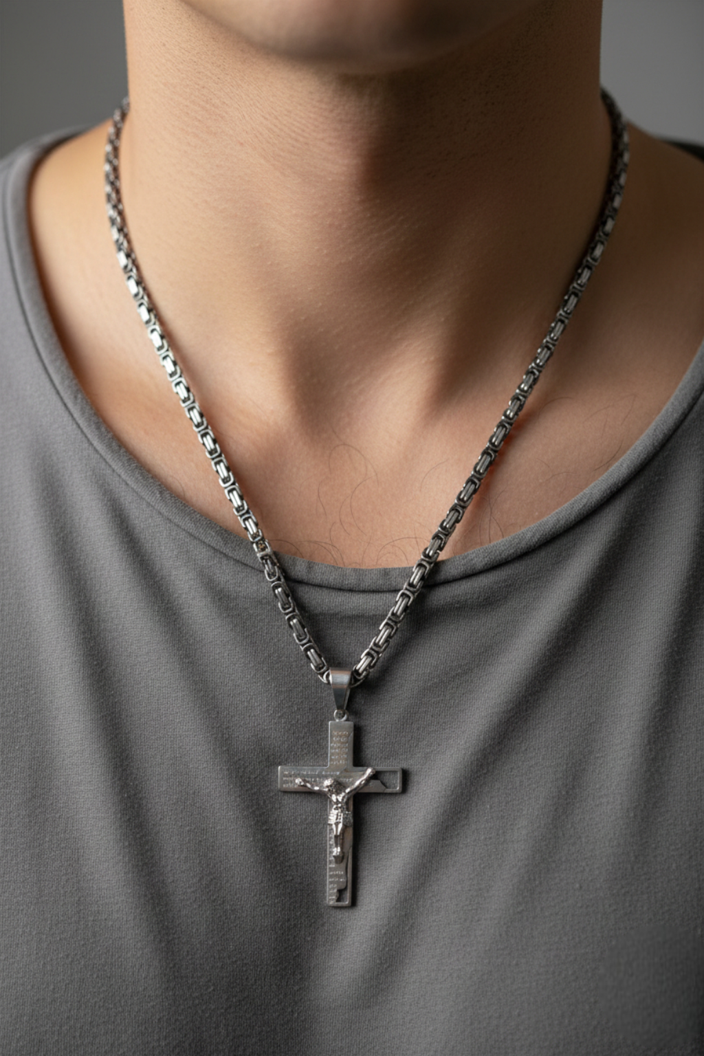 Collier Crucifix