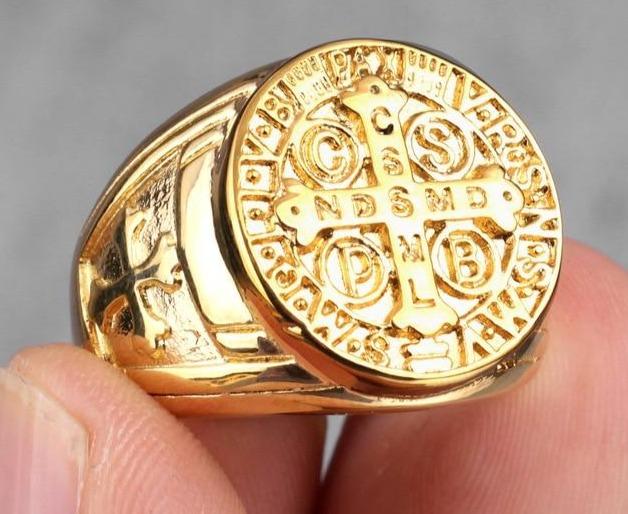 Bague Médaille<br> Saint Benoit Doré-Boutique Chrétienne